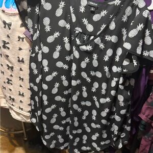 Torrid Black and White Pineapple Blouse